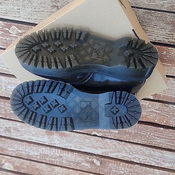 Dr. Martens  Holly Leather Platform Shoes Women's size 10 ,Men Size 9 - Picture 8 of 10